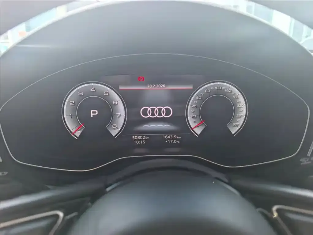 Audi A4L 2022 из CN, фото 4