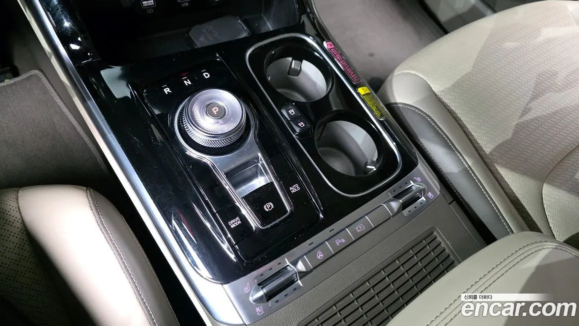 Kia Carnival — фото 10