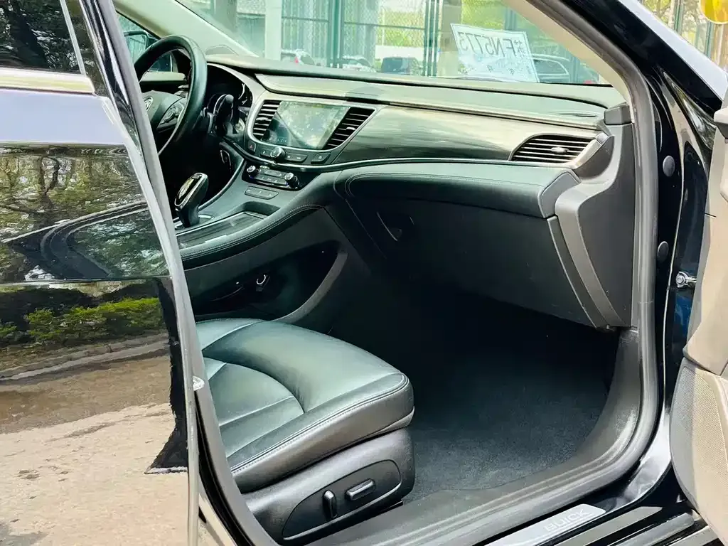 Buick LaCrosse 2021 из CN, фото 3