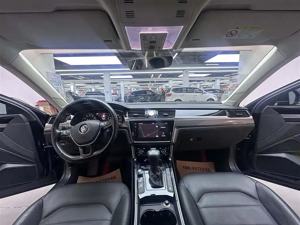 Volkswagen Phideon — фото 7
