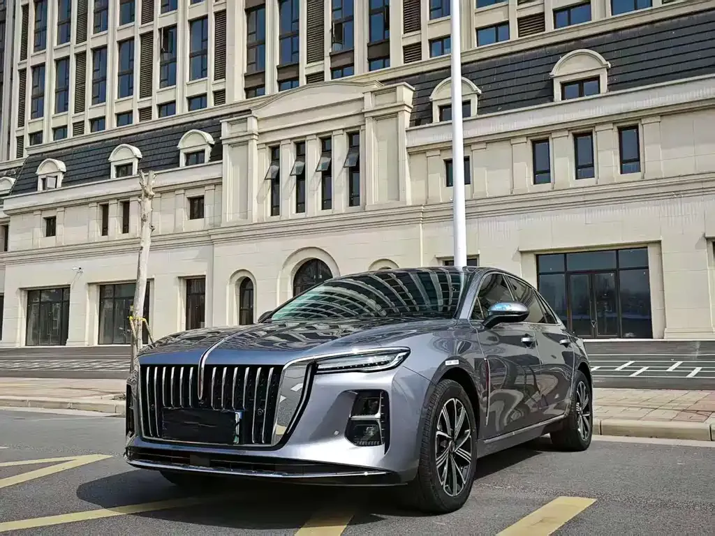 Hongqi H5 PHEV 2025 из CN, фото 1
