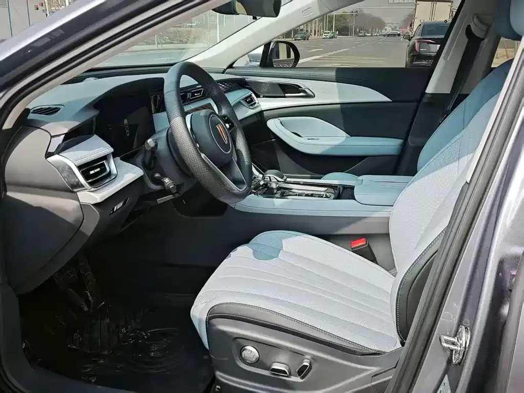 Hongqi H5 PHEV 2025 из CN, фото 3