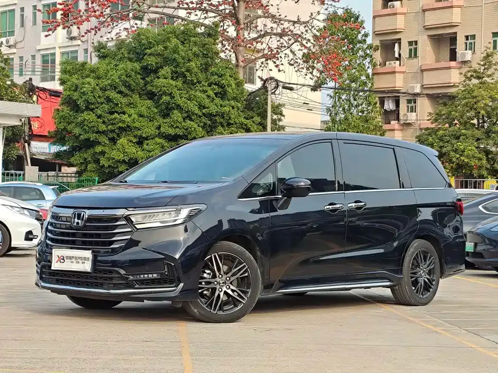 Honda Odyssey — фото 1
