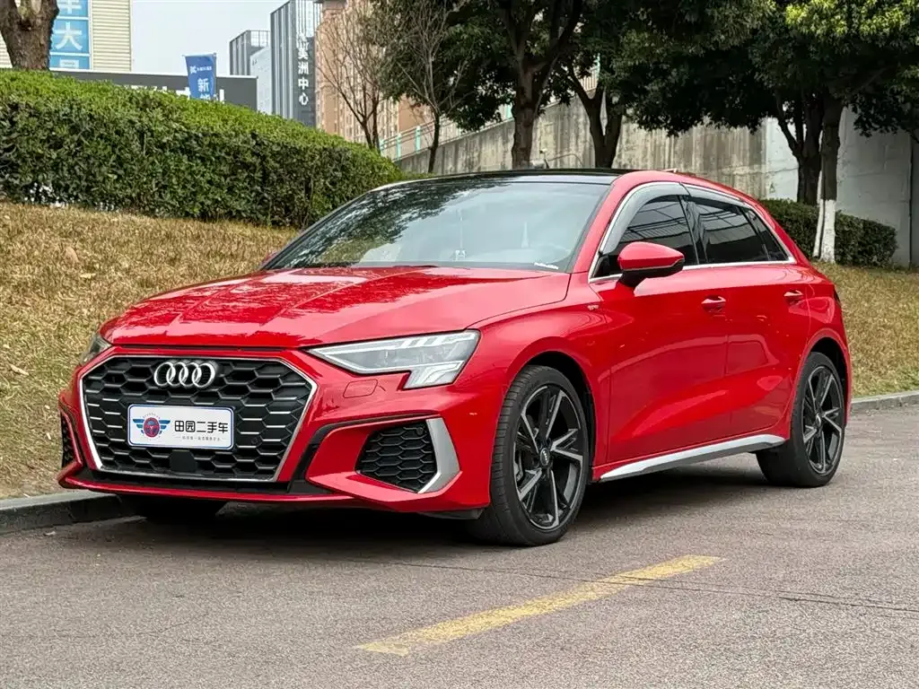 Audi A3 — фото 1