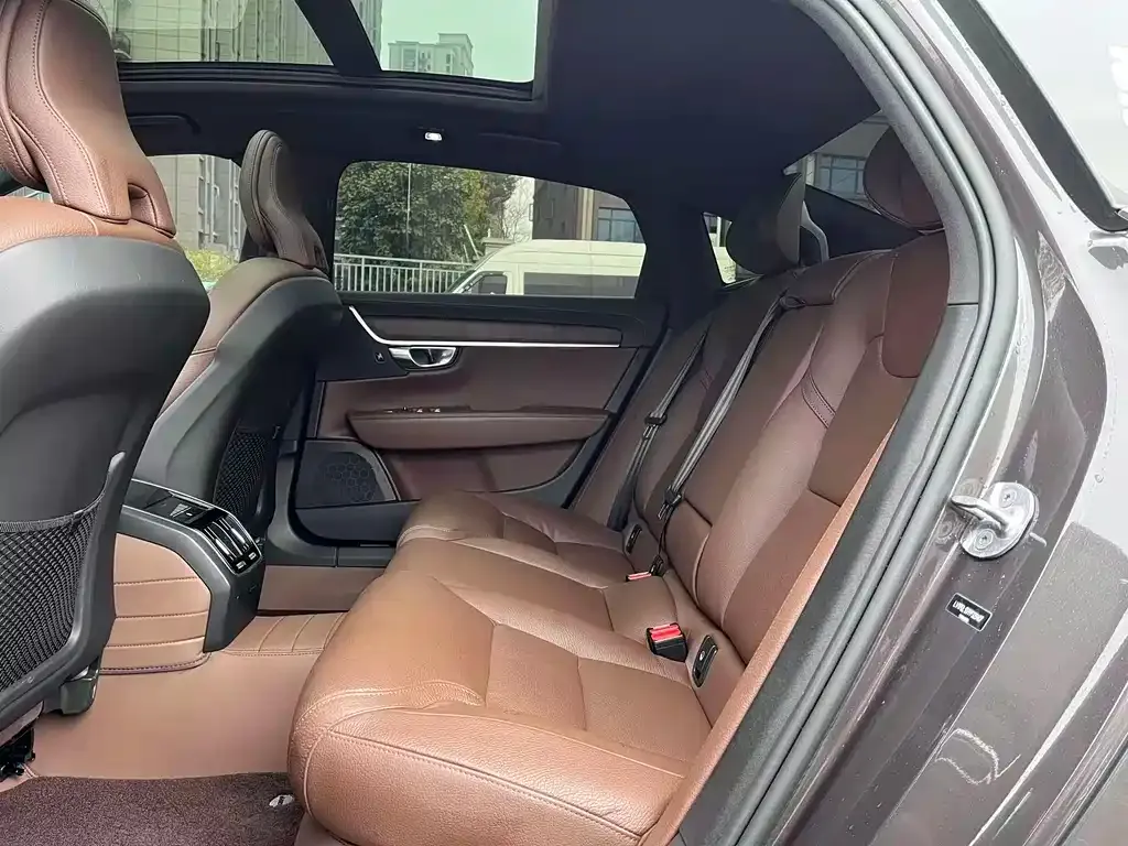 Volvo S90 2022 из CN, фото 2