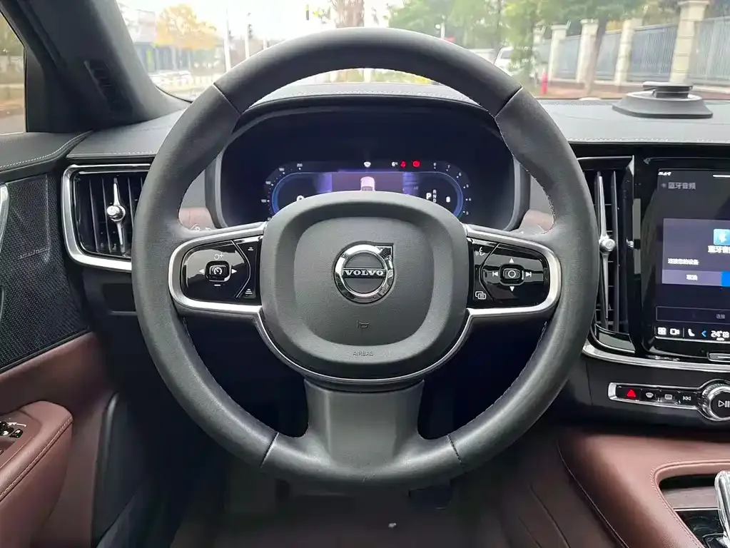 Volvo S90 2022 из CN, фото 4