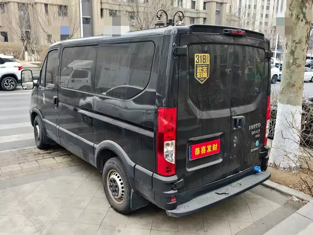 IVECO Ousheng — фото 7
