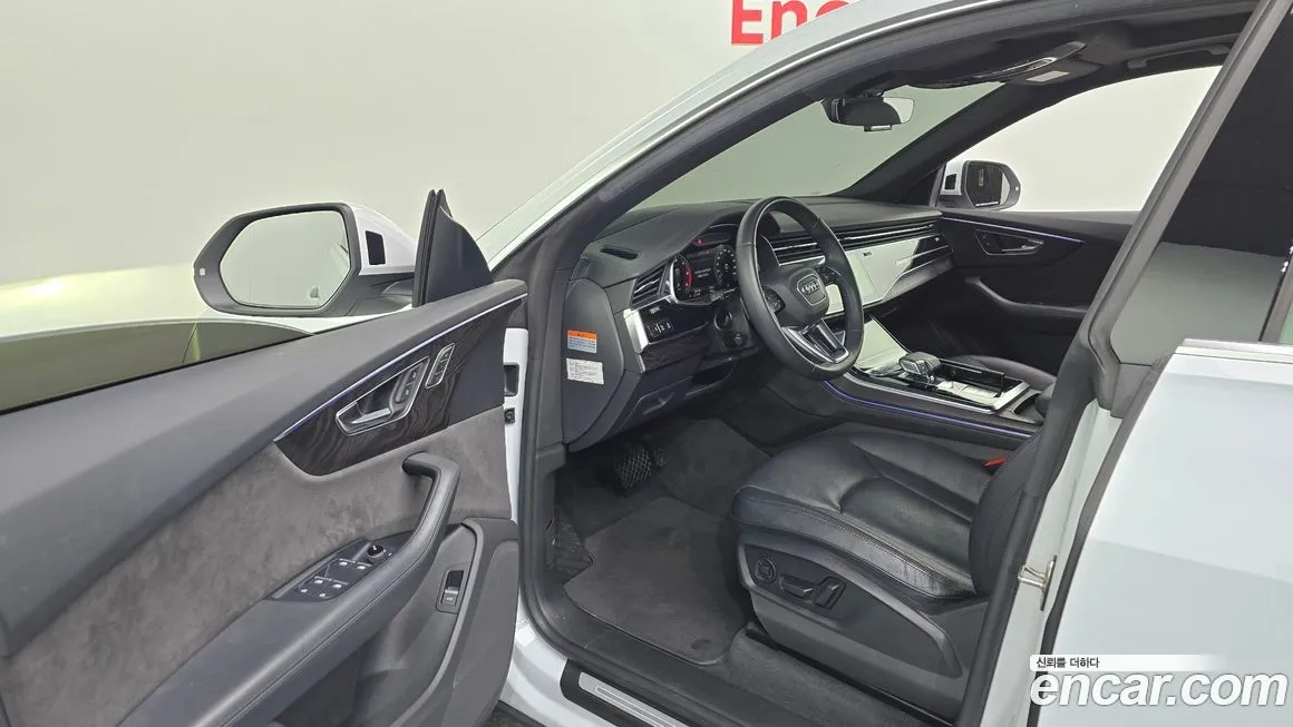 Audi Q8 2021 из KR, фото 10