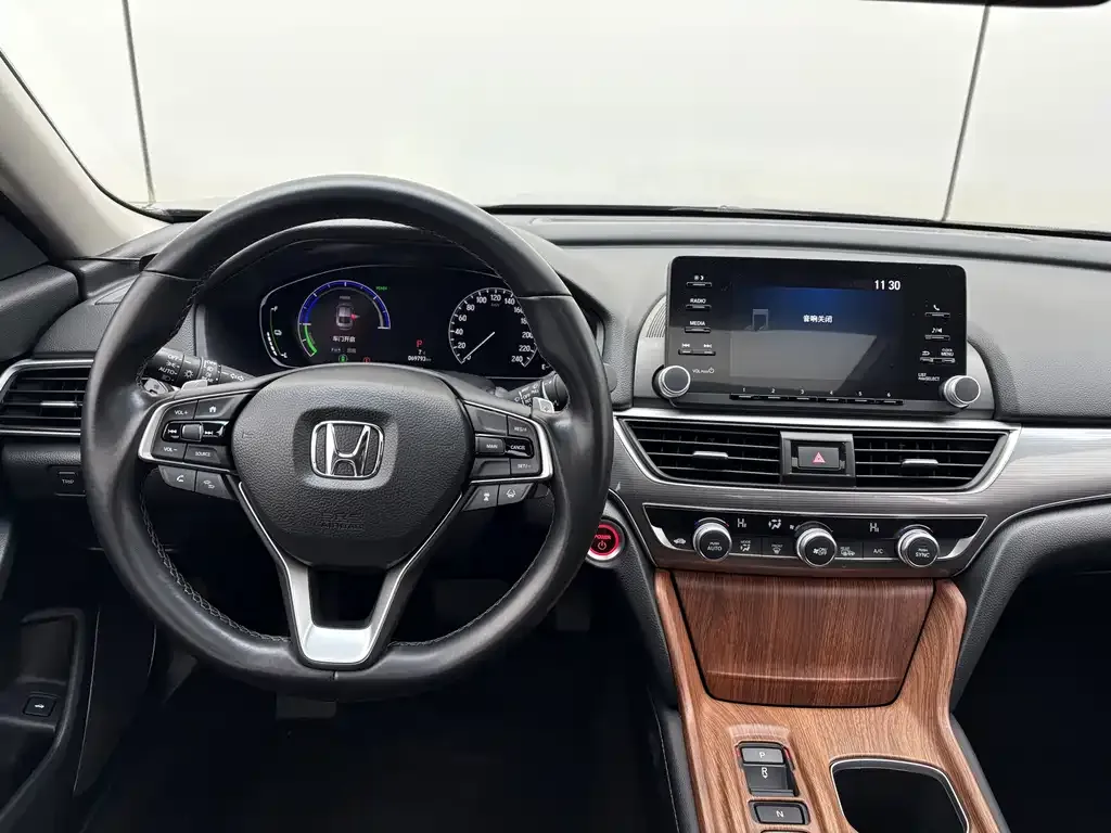 Honda Accord — фото 4