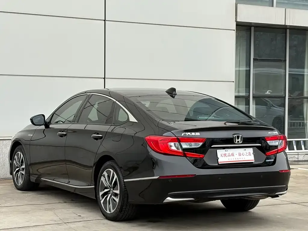 Honda Accord — фото 5