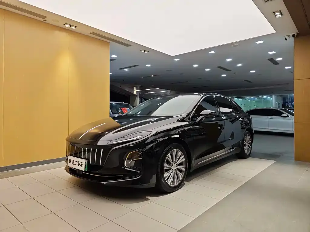Hongqi E-QM5 — фото 1