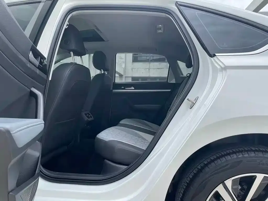 Volkswagen Lavida 2023 из CN, фото 3