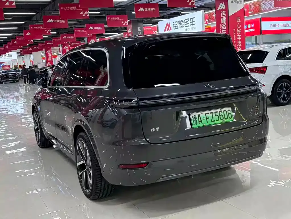 Li Auto L9 — фото 6
