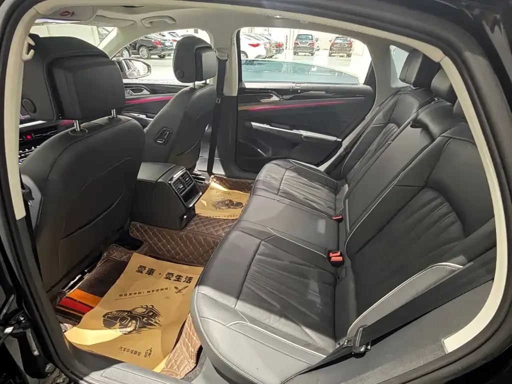Volkswagen Passat 2022 из CN, фото 10