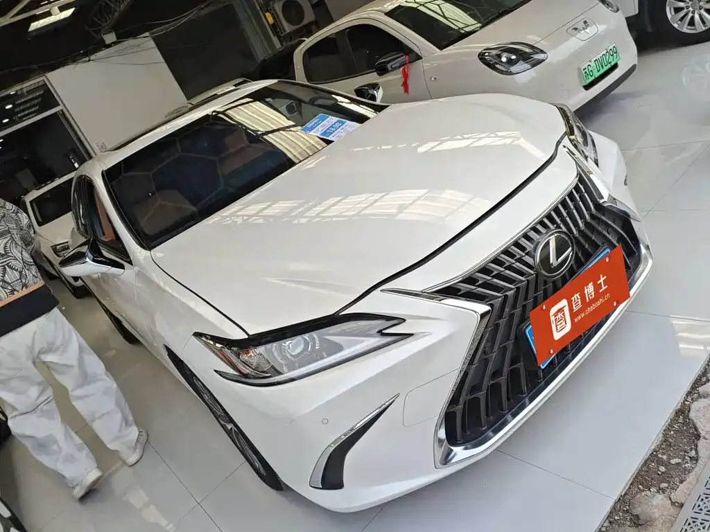 Lexus ES 2022 из CN, фото 1