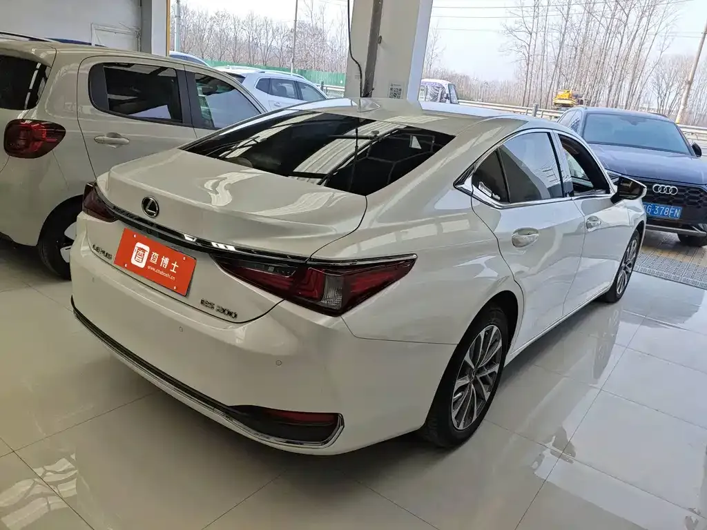 Lexus ES 2022 из CN, фото 6