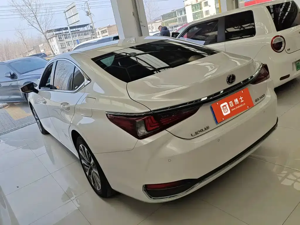 Lexus ES 2022 из CN, фото 5