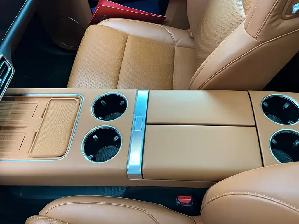 Li Auto L8 2023 из CN, фото 4