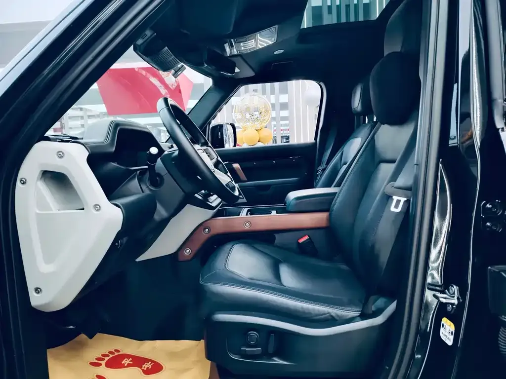 Land Rover Defender — фото 9