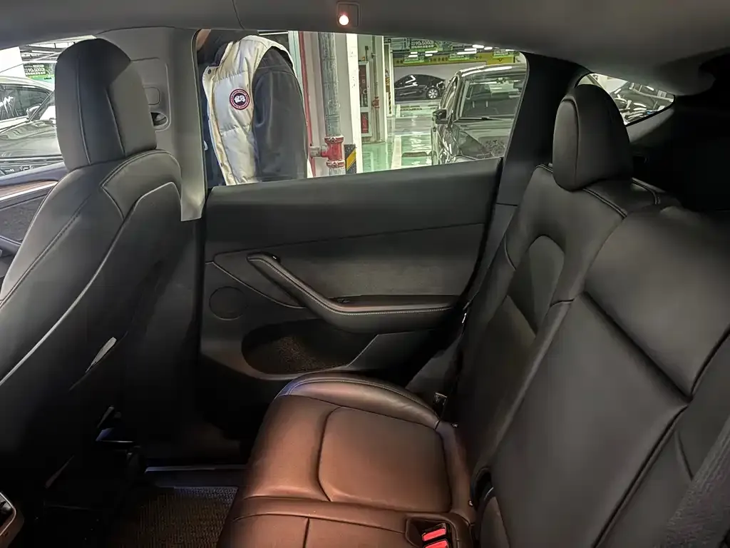 Tesla Model Y 2022 из CN, фото 10