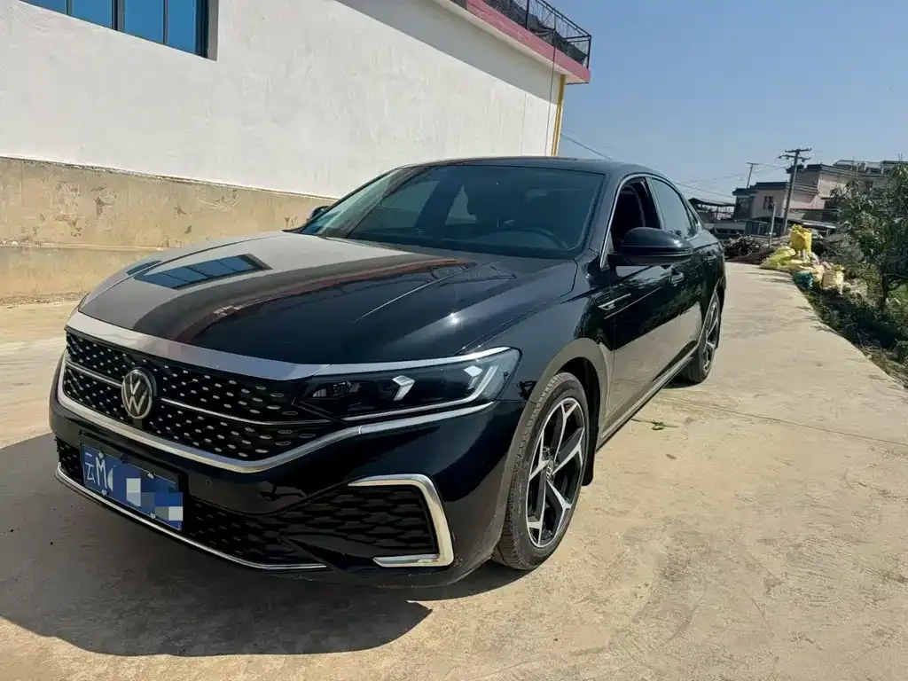 Volkswagen Passat — фото 1