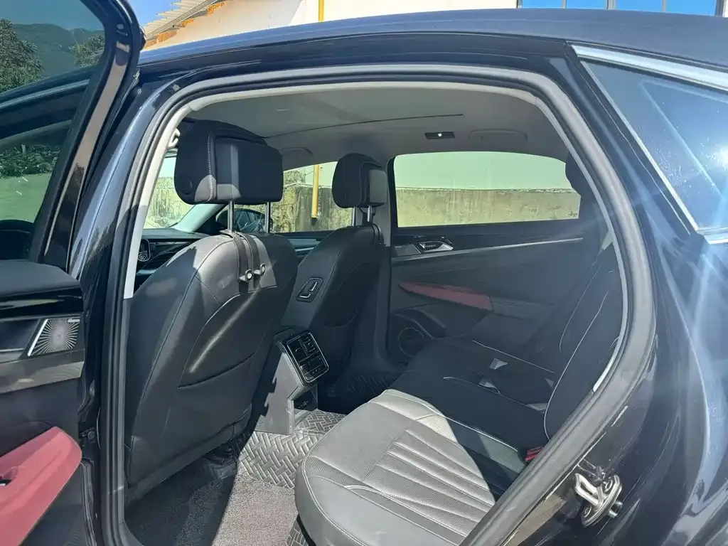Volkswagen Passat — фото 4