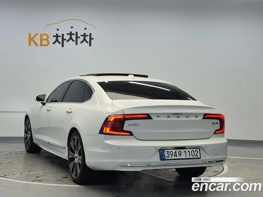 Volvo S90 2023 из KR, фото 2