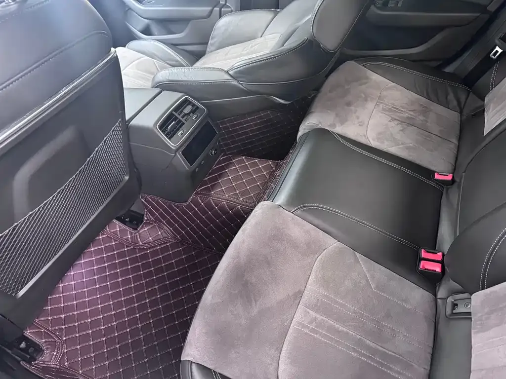 Audi A6L 2023 из CN, фото 2