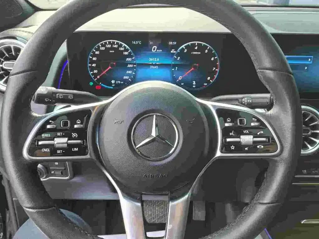 Mercedes-Benz GLB 2023 из CN, фото 4