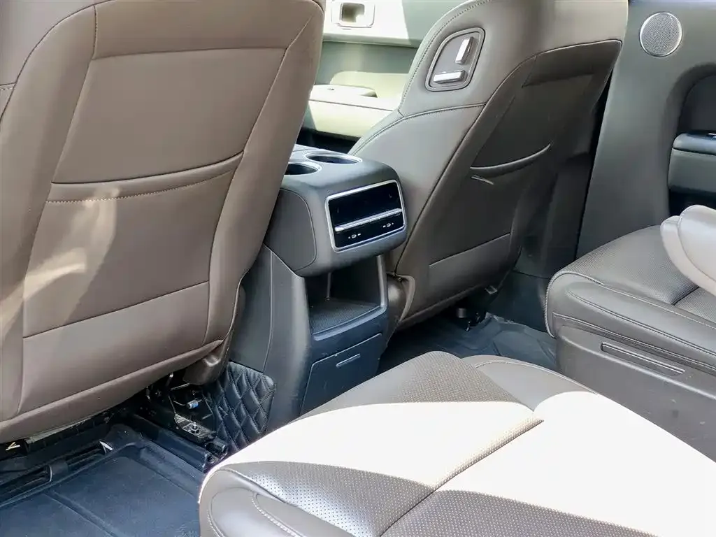 Li Auto Li L8 2023 из CN, фото 7