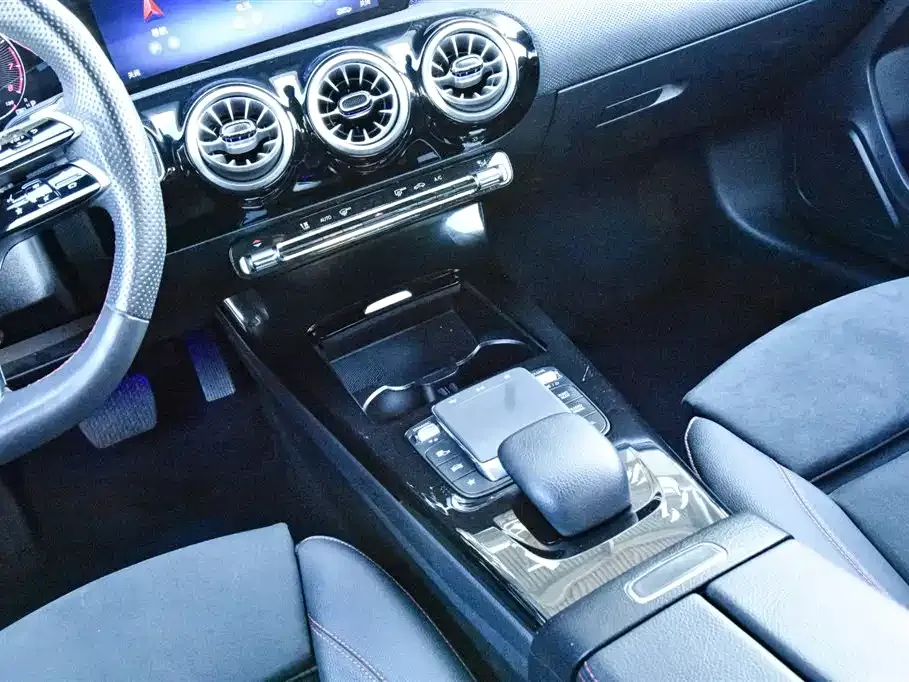Mercedes-Benz A-Class 2024 из CN, фото 6