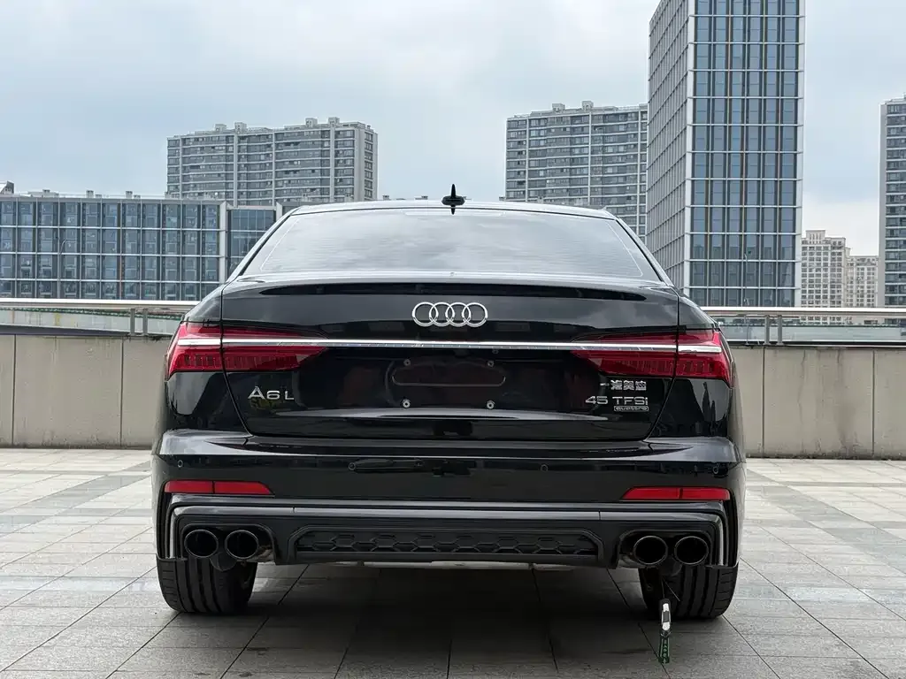 Audi A6L — фото 10