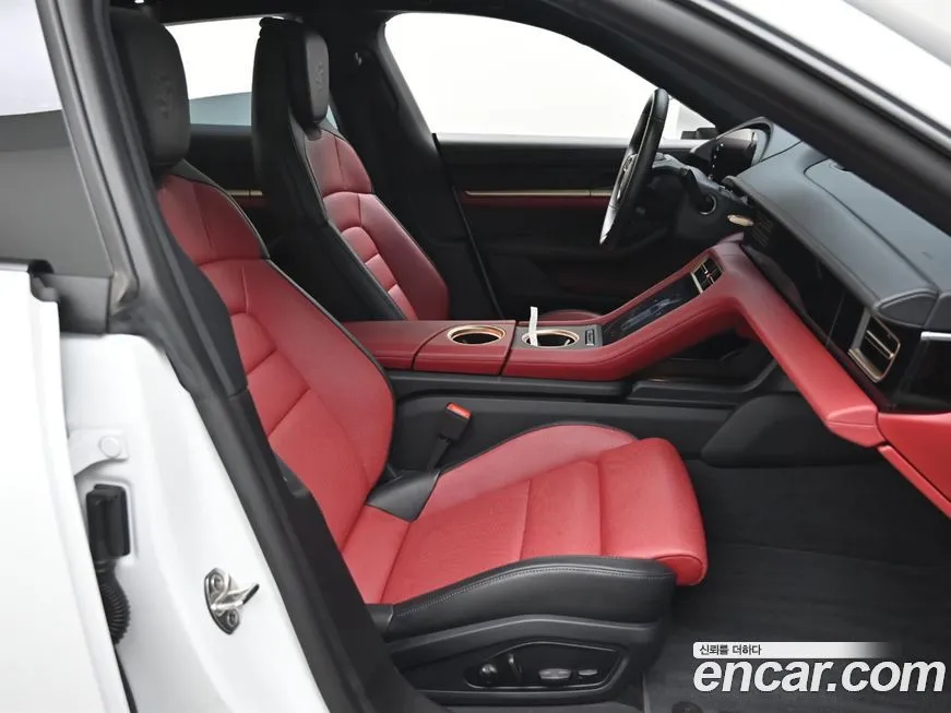 Porsche Taycan 2025 из KR, фото 4
