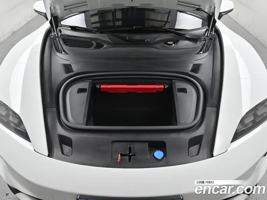 Porsche Taycan 2025 из KR, фото 6