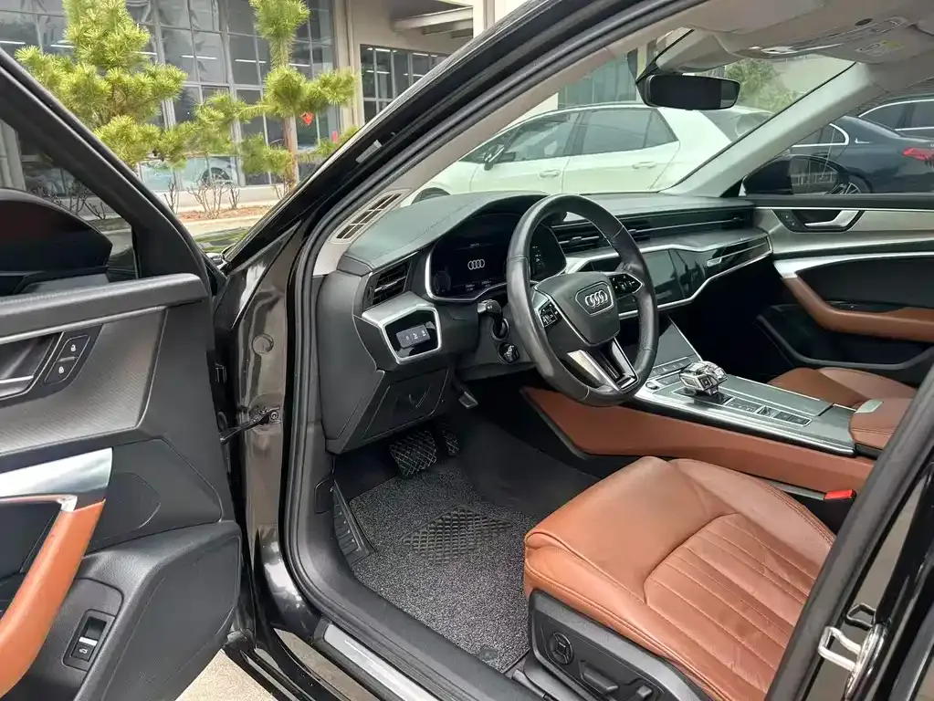 Audi A6L 2021 из CN, фото 6