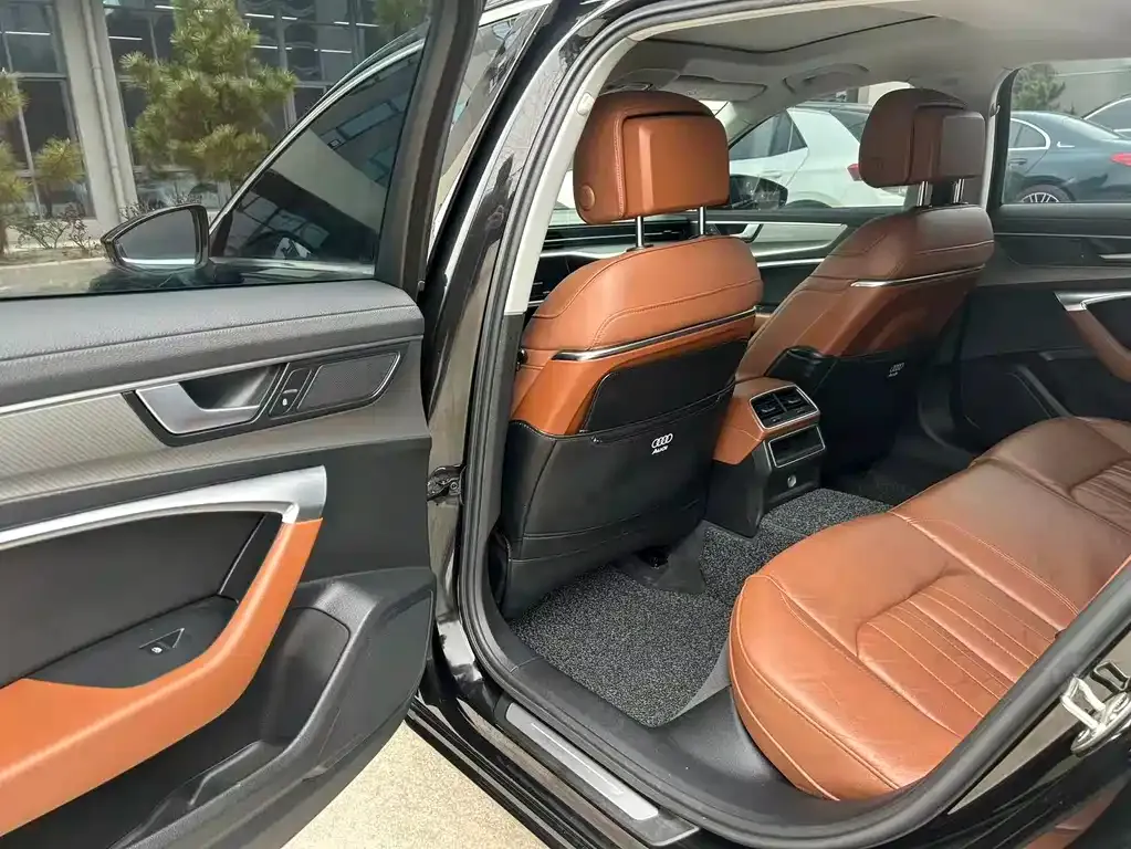 Audi A6L 2021 из CN, фото 4