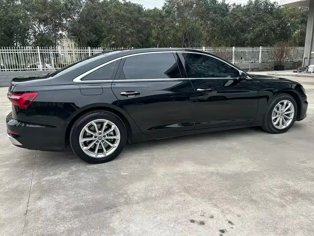 Audi A6L 2021 из CN, фото 9