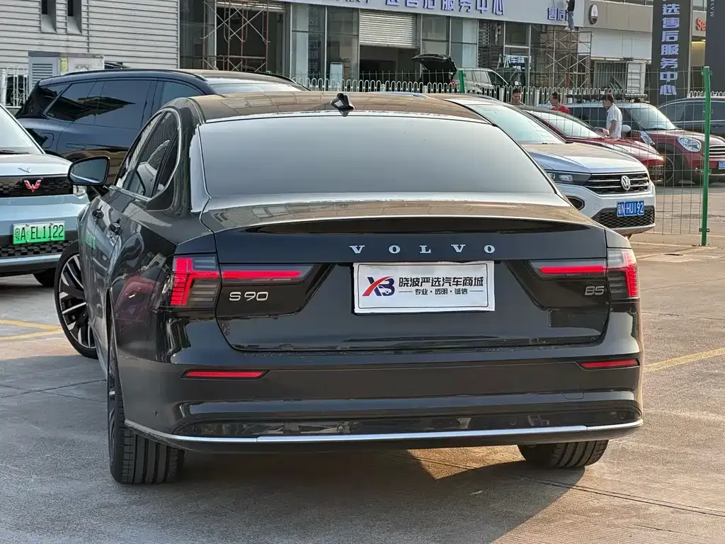 Volvo S90 2025 из CN, фото 5