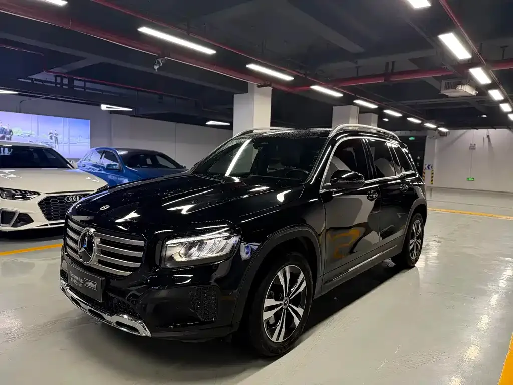 Mercedes-Benz GLB — фото 1