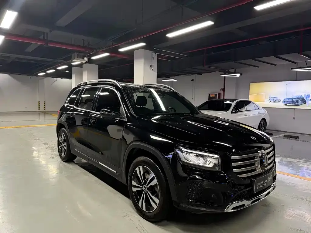 Mercedes-Benz GLB — фото 10