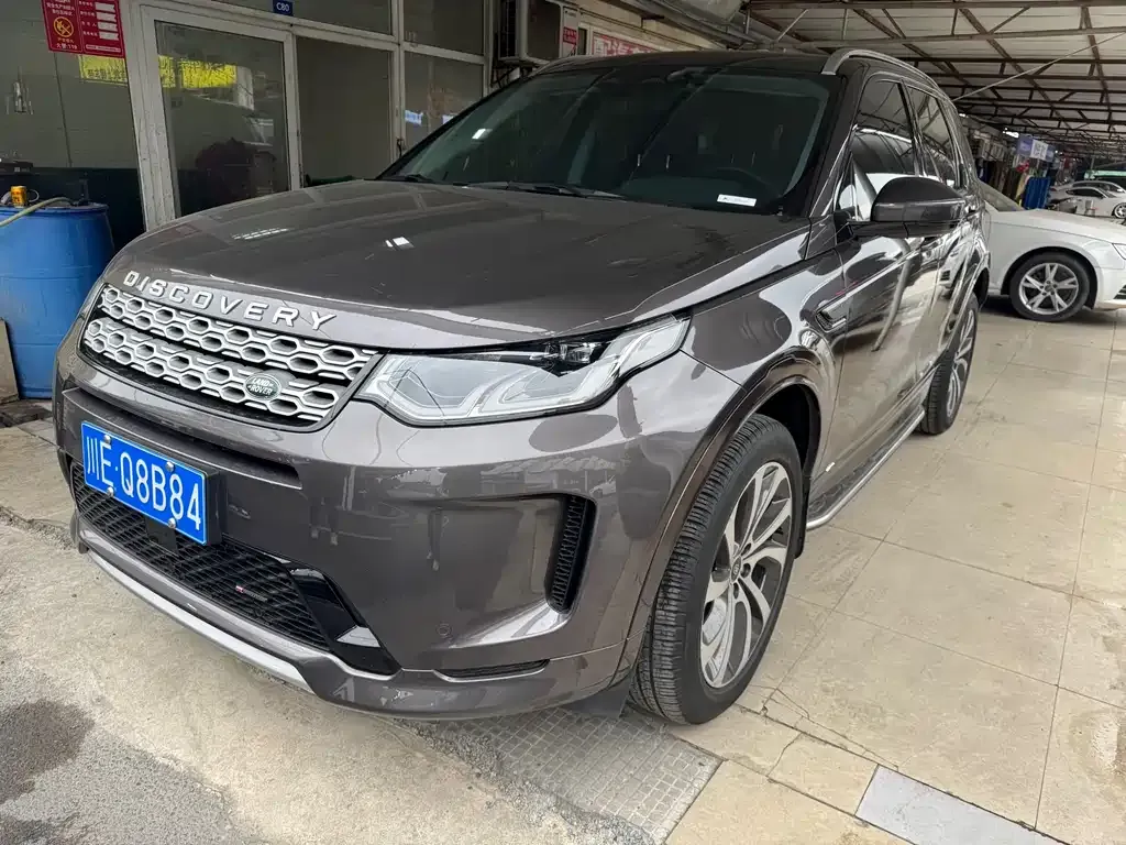 Land Rover Discovery Sport — фото 1