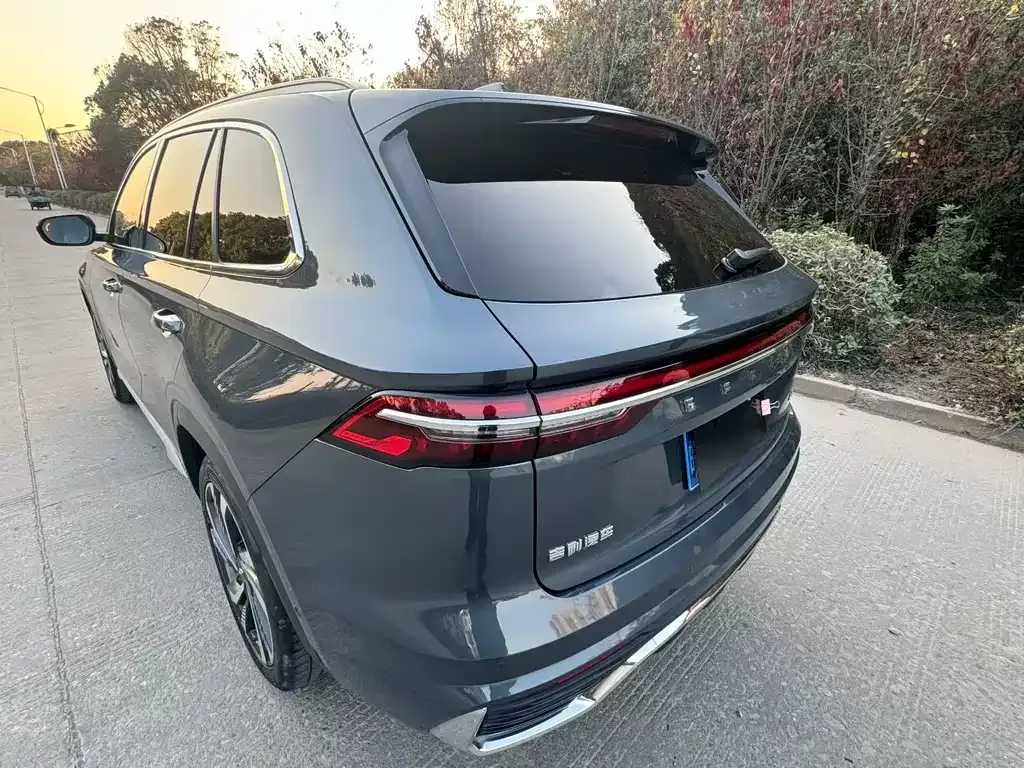 Geely Xingyue L — фото 9