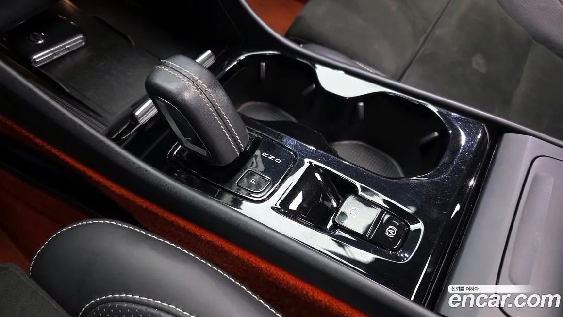 Volvo XC40 2021 из KR, фото 9