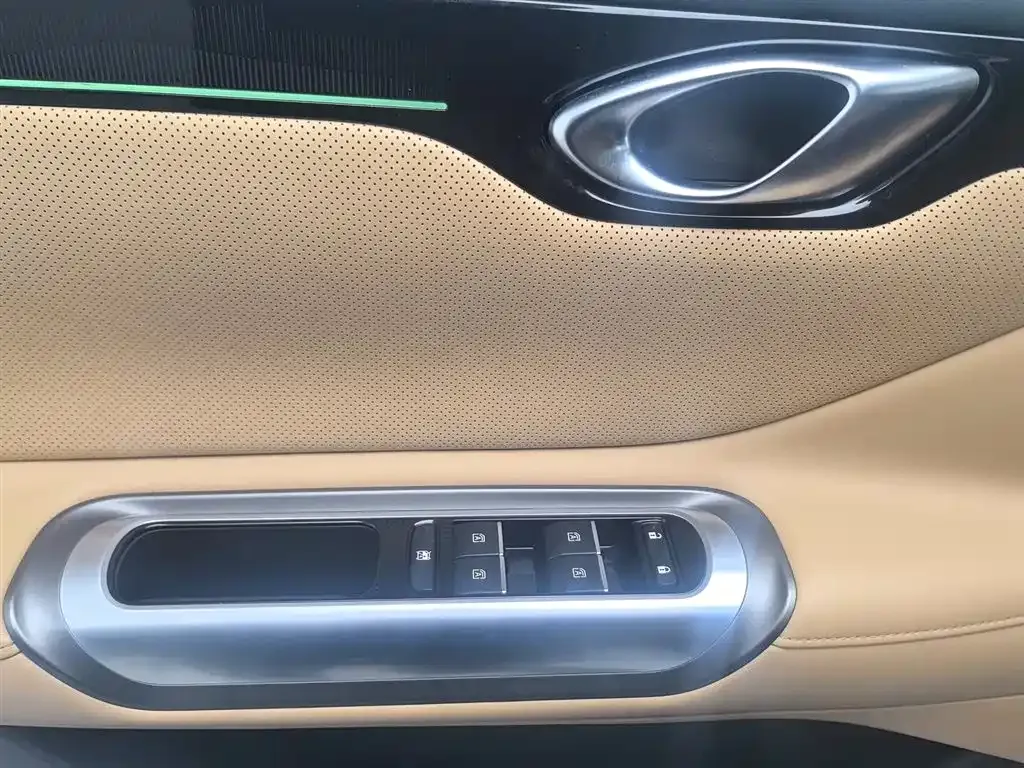 GAC Motor E8 Hybrid 2024 из CN, фото 8