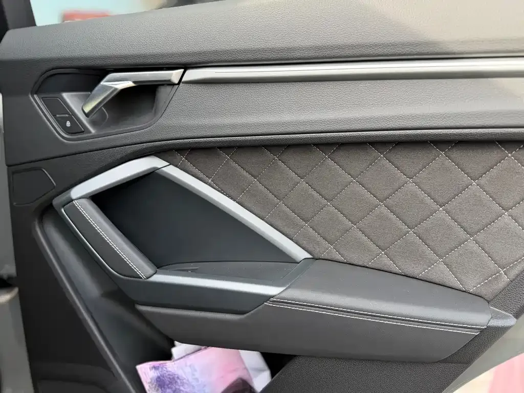 Audi Q3 Sportback — фото 9