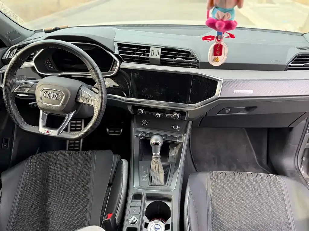 Audi Q3 Sportback — фото 8