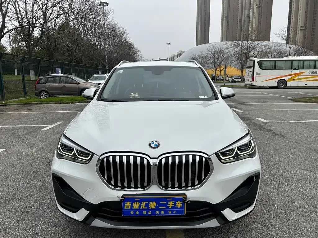 BMW X1 — фото 2