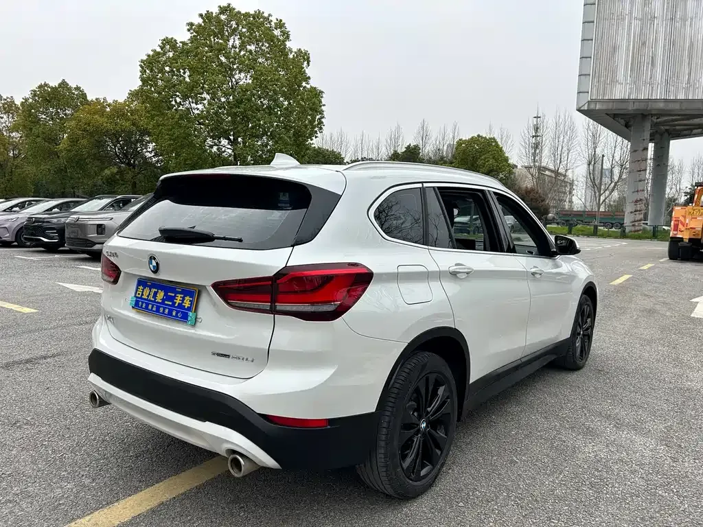 BMW X1 — фото 6