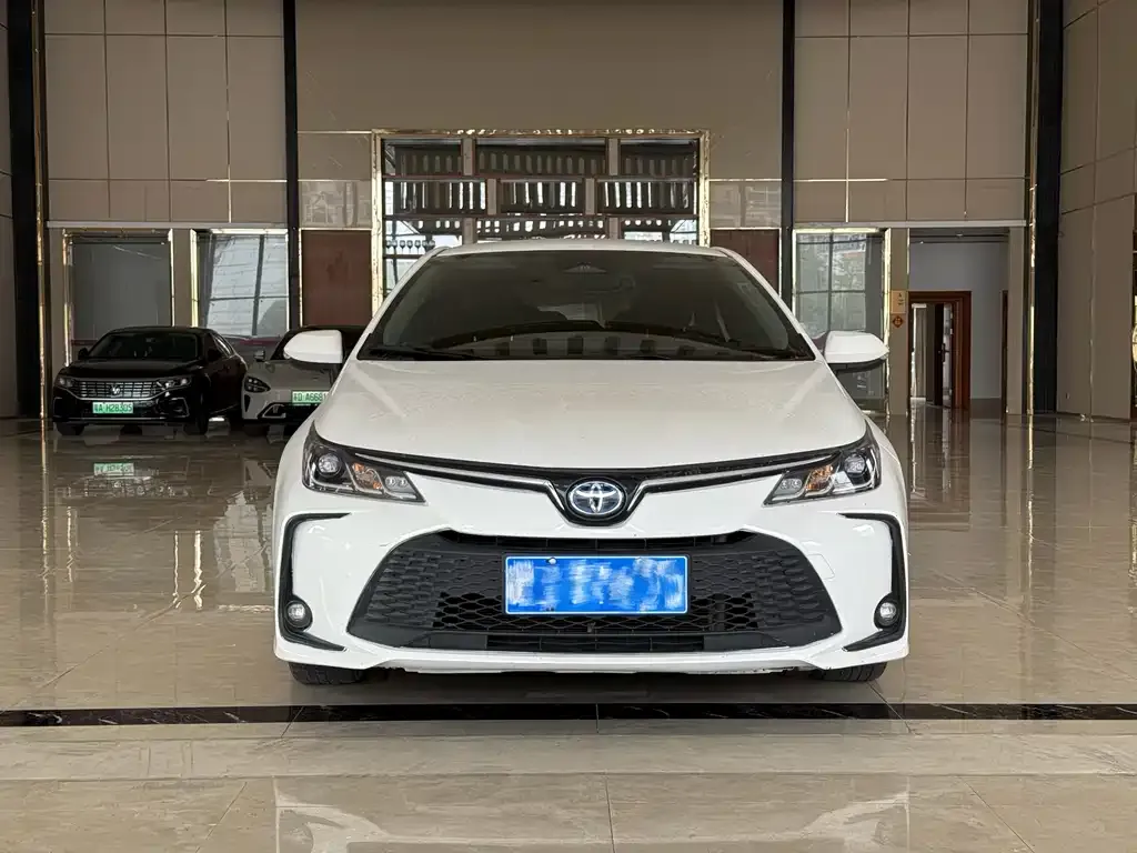 Toyota Corolla — фото 2