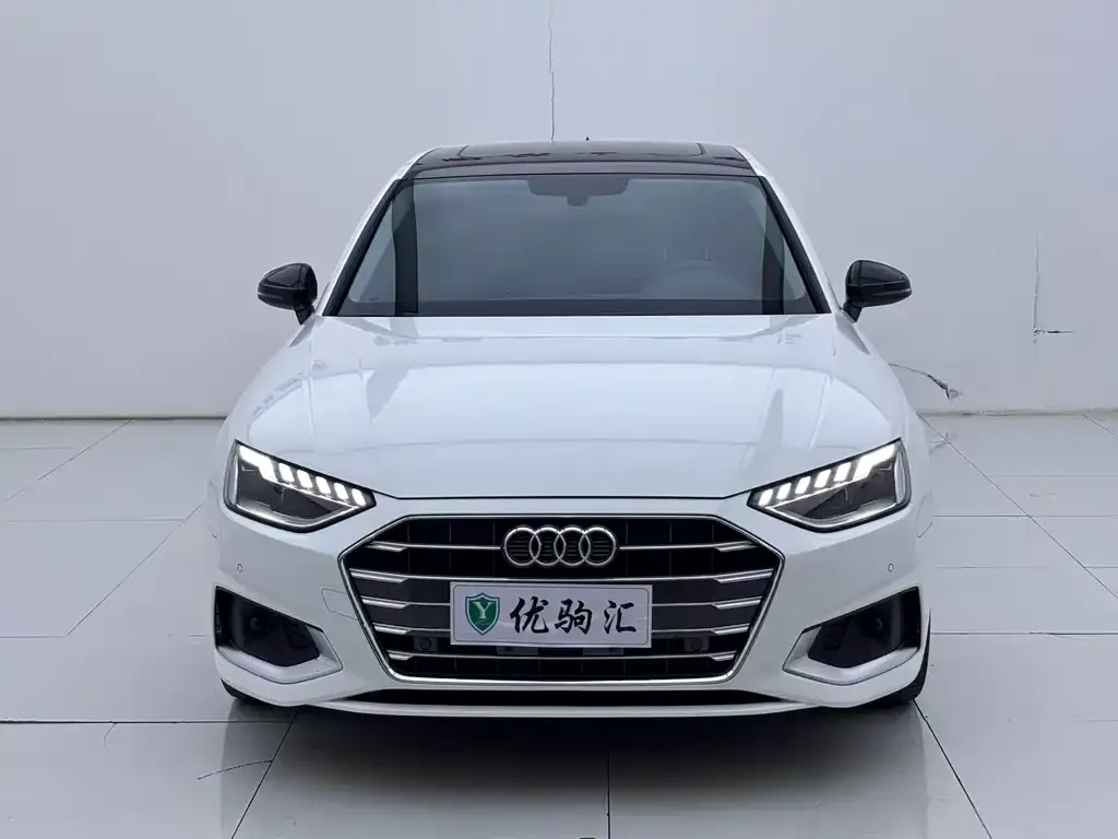 Audi A4L 2022 из CN, фото 2